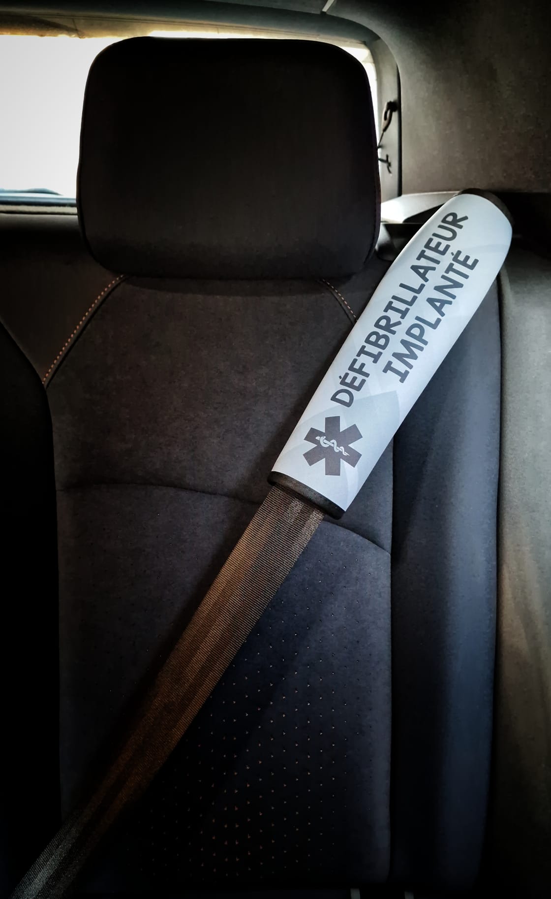 Protège ceinture de sécurité PACEMAKER/DEFIBRILLATEUR