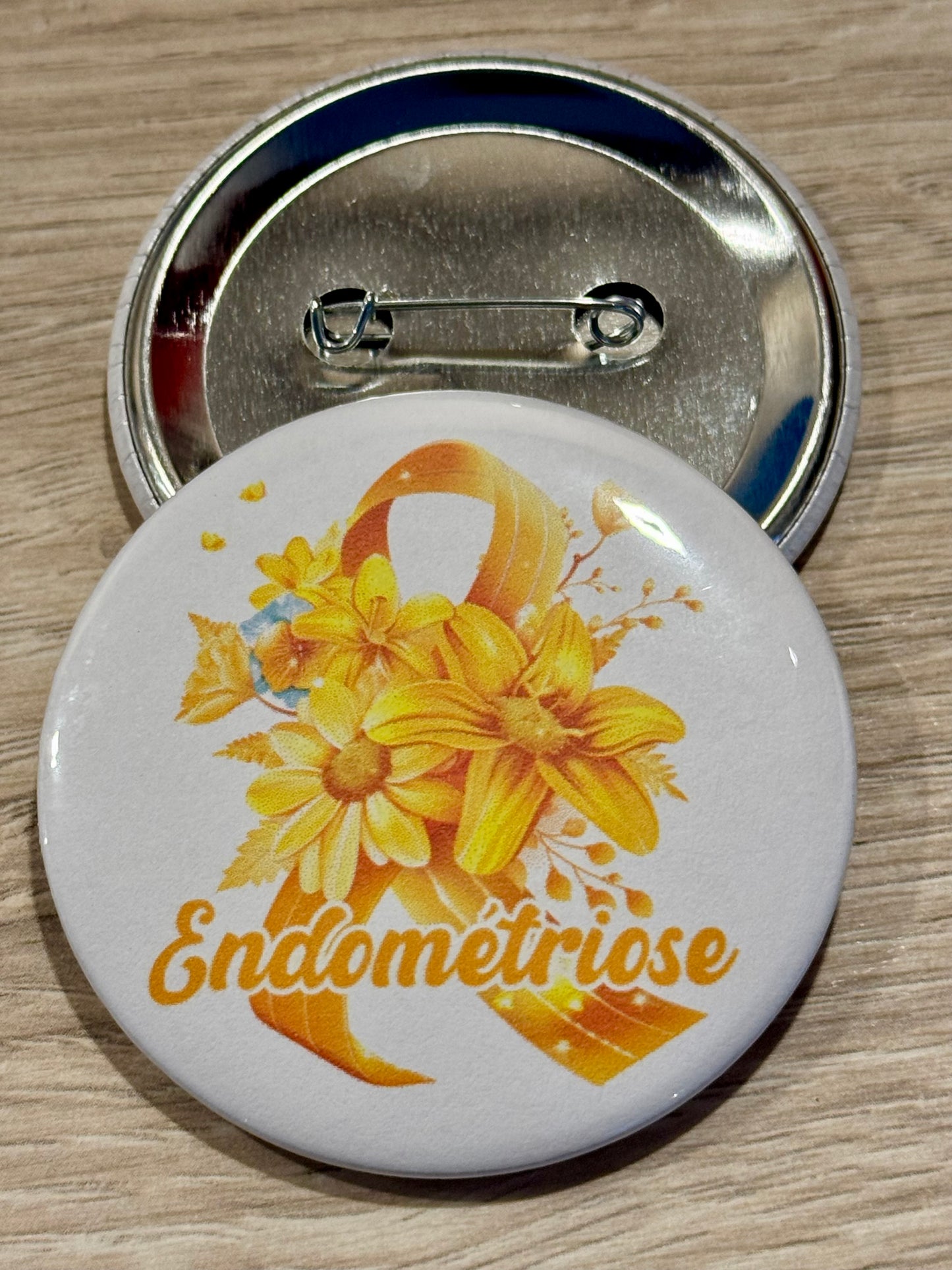 ENDOMETRIOSE. Badge de soutien. Ruban jaune